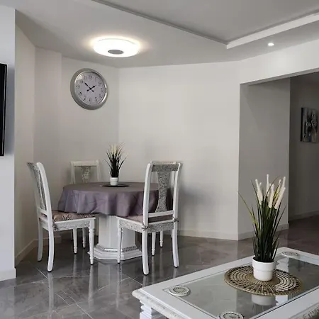 Royal Park Albatross, Golf Del Sur-stunning 1 Bed